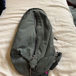 Athleta Sling bag in minimalistic gray
